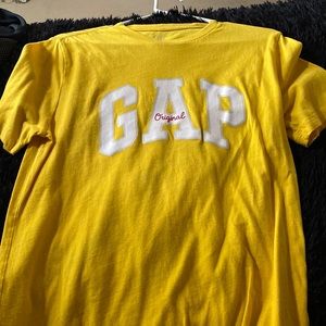 yellow gap tee